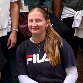 Elisa, Babysitter in Tregnago