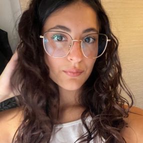 Martina, Babysitter a Camerata Picena