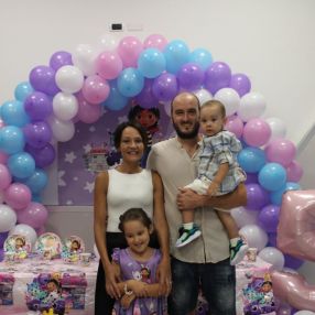 Nicola, Family in Quarto