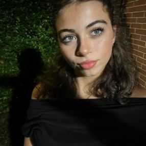 Sofia, Babysitter a Settimo Milanese