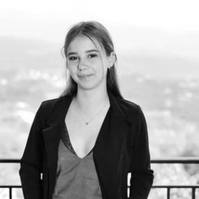 Francesca, Babysitter a Atripalda