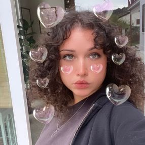 Veronica, Babysitter in Possagno