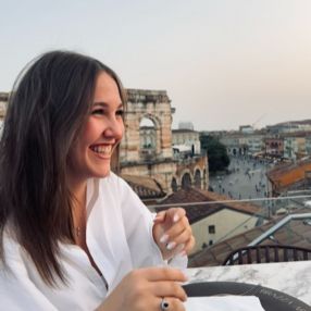 Ginevra, Babysitter a Caprino veronese