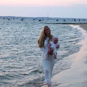 Victoria, Famiglia a Lucignano