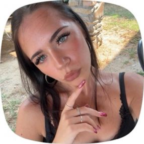 Melanie, Babysitter in Cuveglio