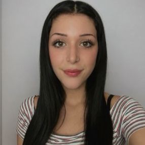 Mayra, Babysitter a Quattro Castella