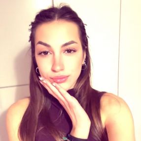Angelica, Babysitter a Deruta