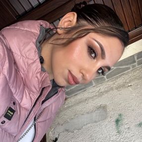 Sofia, Babysitter a Biancavilla