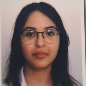 Amina, Babysitter a Mezzane di sotto