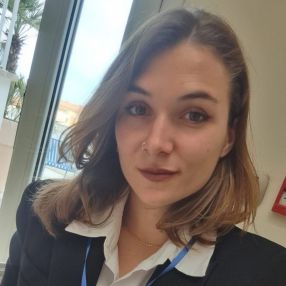 Sara, Babysitter a Firenze