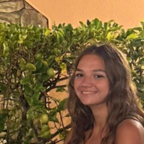 Arianna, Babysitter a Besana In Brianza