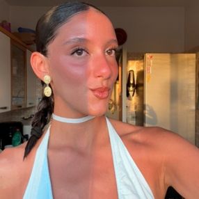 Nayera, Babysitter a Suisio