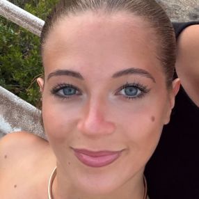 Sofia, Babysitter a Bagno A Ripoli