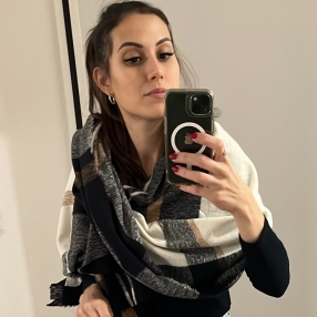 Elisa, Famiglia a Genova