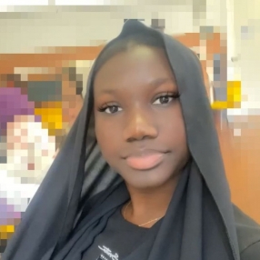 OUMY GUEYE, Babysitter in Cerano