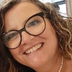 Loredana, Babysitter a Locri