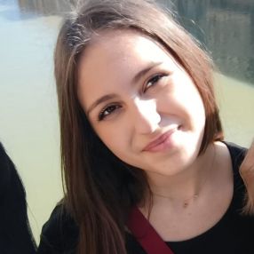 Odri Anais, Babysitter a Santa Maria di Sala