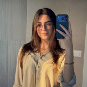 Lore, Babysitter a Olgiate Olona
