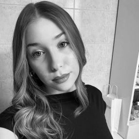 Aurora, Babysitter a Quistello