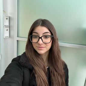 Benedetta, Babysitter a Faloppio