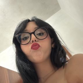 Desiree, Babysitter a Riposto