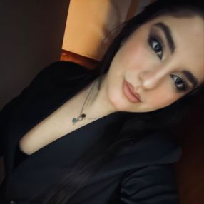Gledia, Babysitter in Chiesanuova
