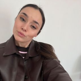 Diletta, Babysitter a Riccione