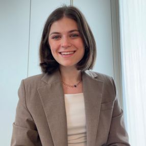 Isabella, Babysitter a Rosà