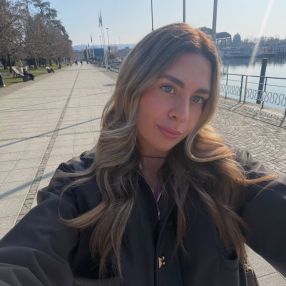 Eleonora, Babysitter a Massino Visconti