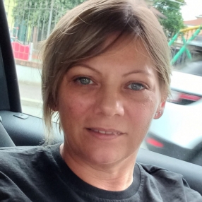 Laura, Babysitter a Leini'