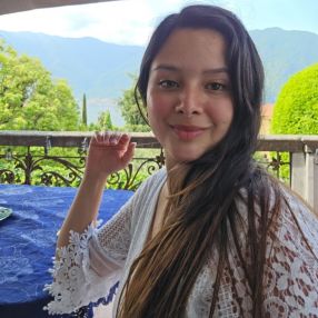 Ana, Babysitter a Lenno
