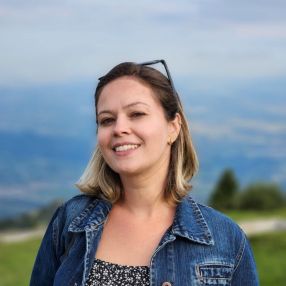 Jaqueline, Babysitter in Banchette