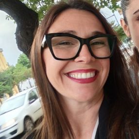 Simona, Babysitter a Carbonia