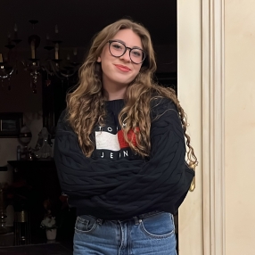Giulia, Babysitter in Altofonte