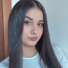 Sara, Babysitter a Vallerano