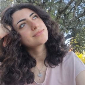Nour, Babysitter a Arcavacata