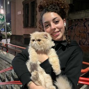 Aurora, Babysitter a Borgosesia