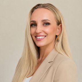 Anastasija, Babysitter in Massarosa
