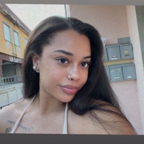 Marina, Babysitter a Arona