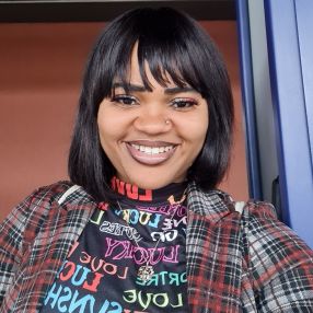 Ayomide, Babysitter a Olbia