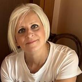 Valentina, Babysitter a Agliana