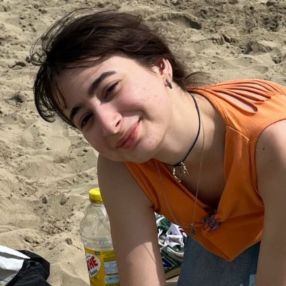 Emma, Babysitter a Marmirolo