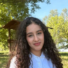 Yasmine, Babysitter in Suzzara