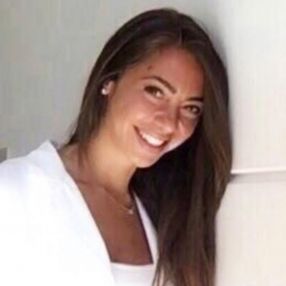 Martina, Babysitter a Palermo