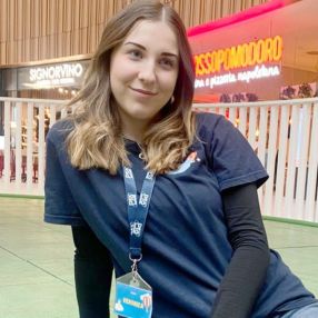 Veronica, Babysitter in Lurano