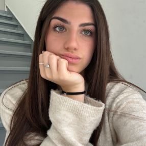 Viola, Babysitter in Bazzano