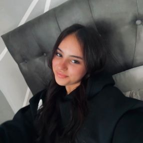 Nadine, Babysitter a Soliera