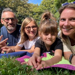 Ava, Family in Biassono
