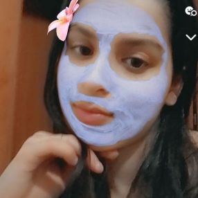 Nissrin, Babysitter a Vibo Marina