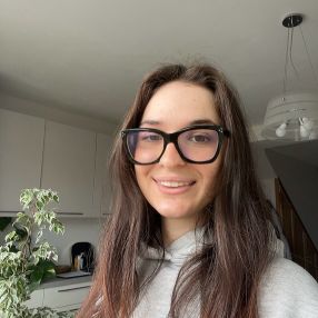 Michela, Babysitter in Bee